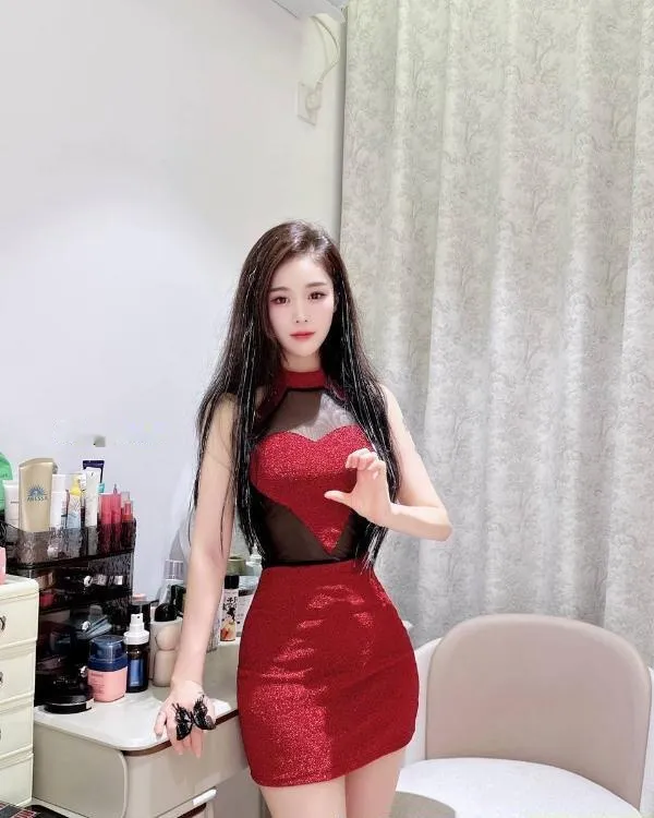 细腰丰臀妖娆萱萱