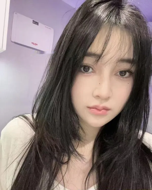 微胖兼职天花板月亮