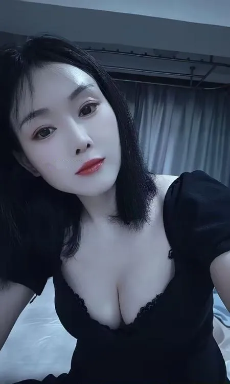 白嫩美乳嫩姝