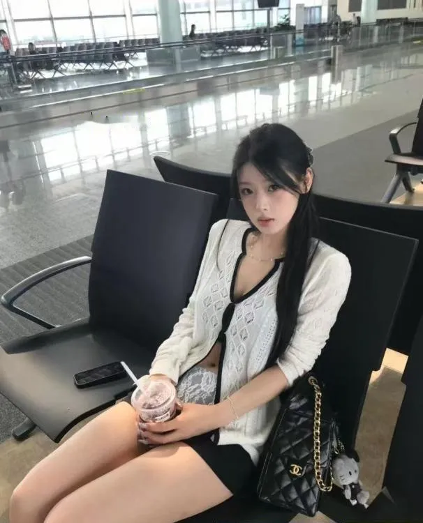 大胸多汁性感彤彤