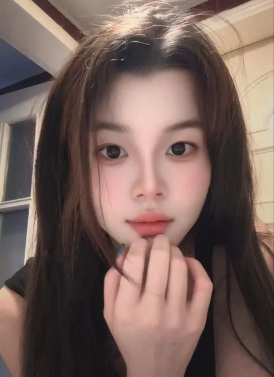 闵行人小胸大糖糖老师