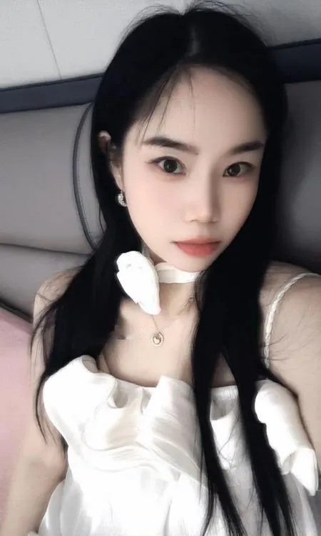 美甲小姐姐
