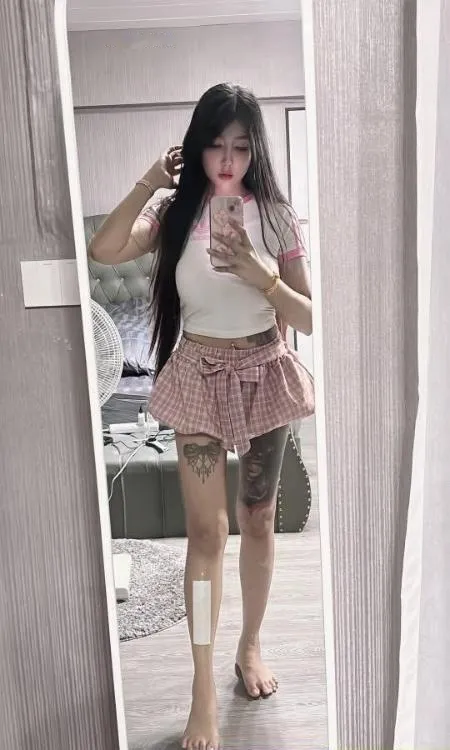 中秋不放假丰满美女