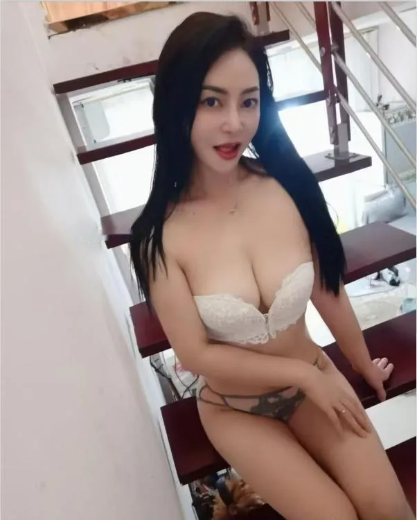 高挑性感芊芊