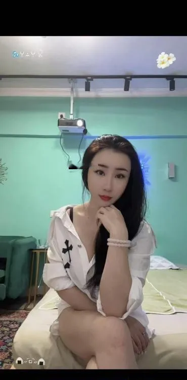 肤白御姐枣枣