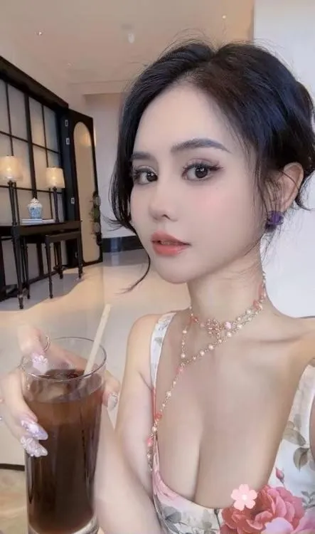 天河E胸朴斯斯
