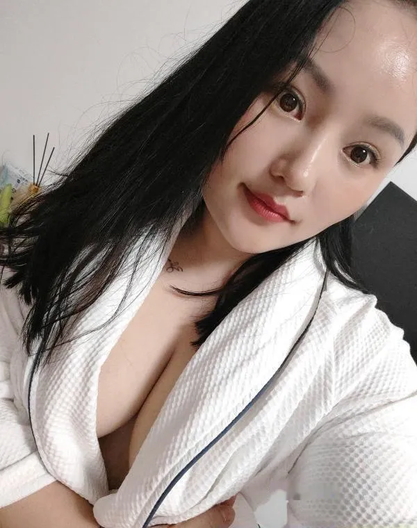徐汇巨臀妹