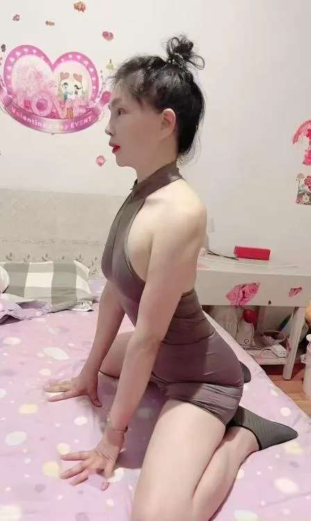 性感长腿少妇