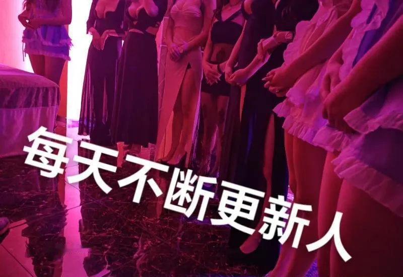 吴中路大型T台海选