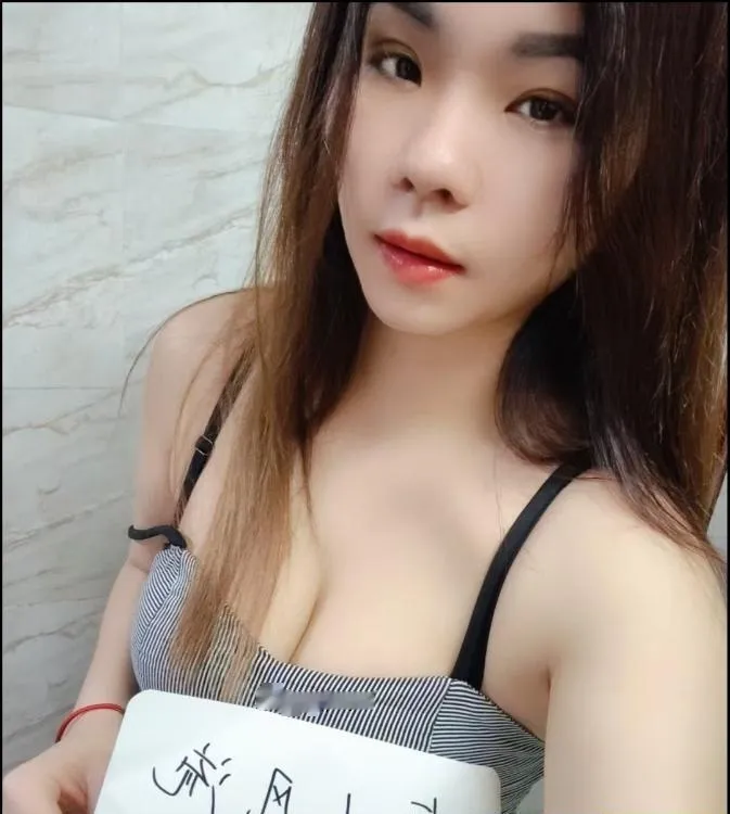 来凤街小骚货