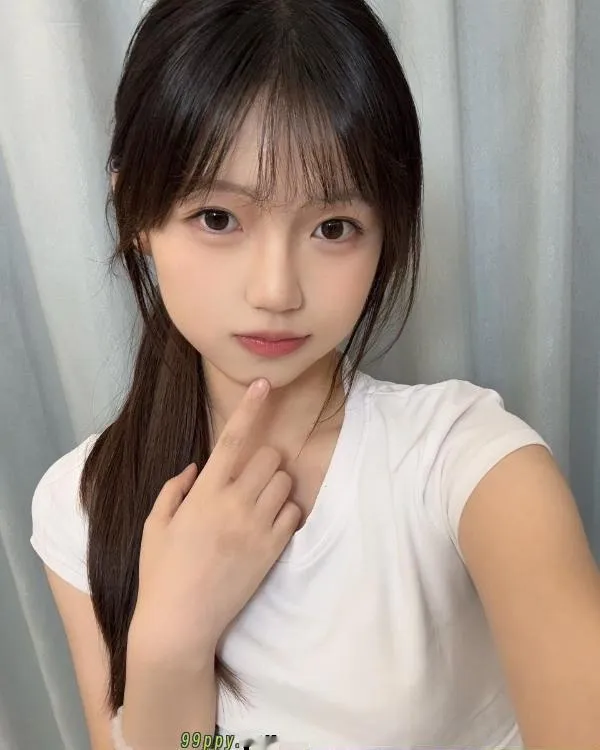 19岁兼职嫩妹