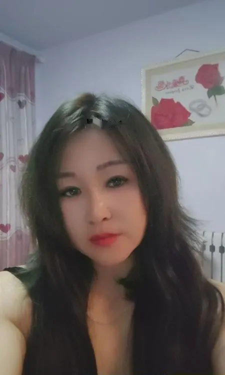 蒙古族琦琦