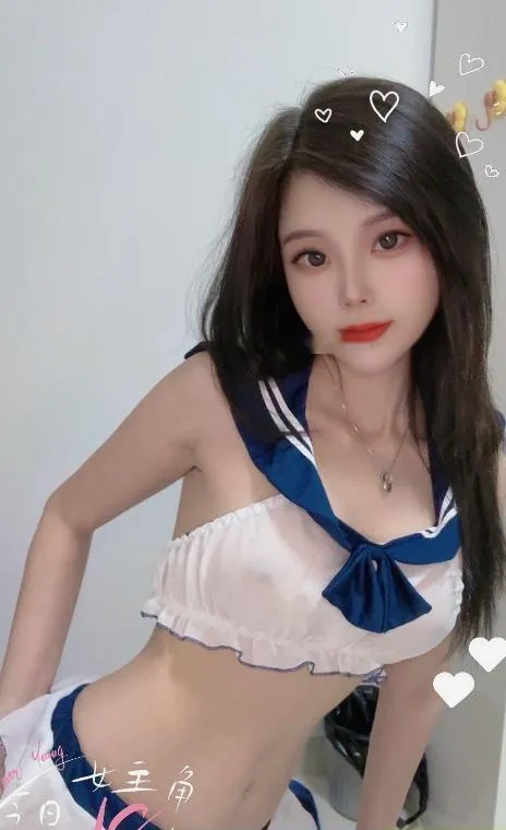 探食大长腿依依