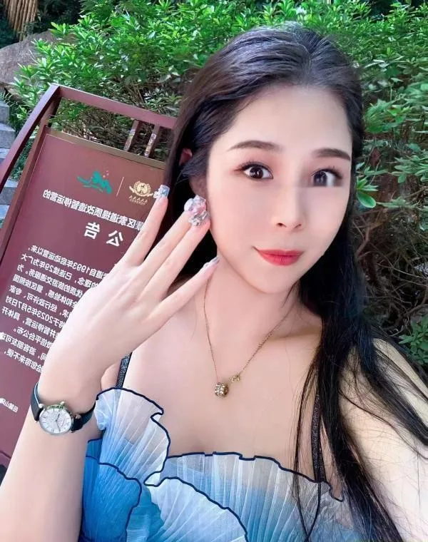 大长腿猫妹