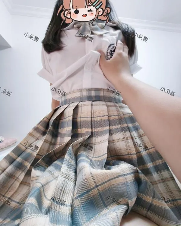 反差萝莉小朵酱