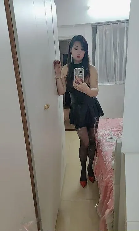 越秀凤小姐