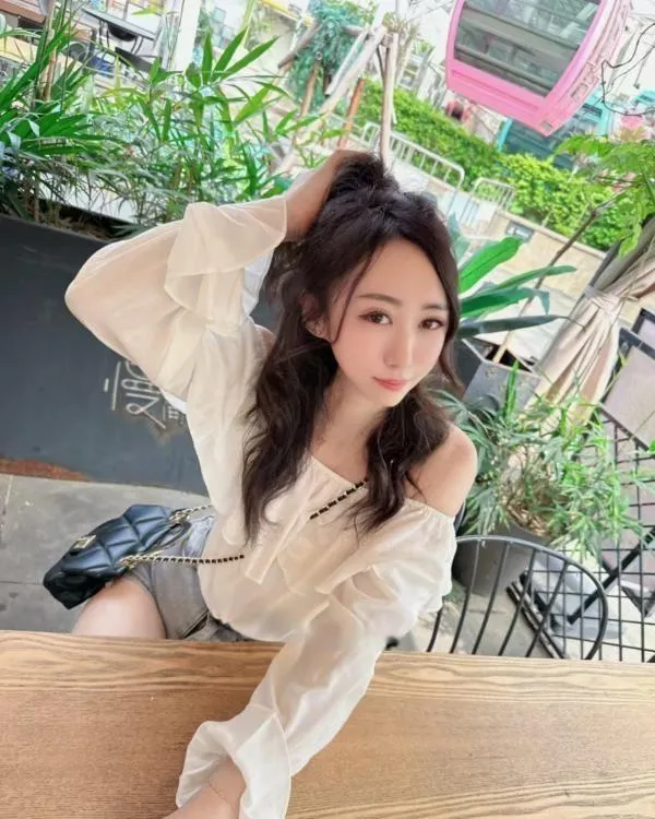 海珠长腿小少妇