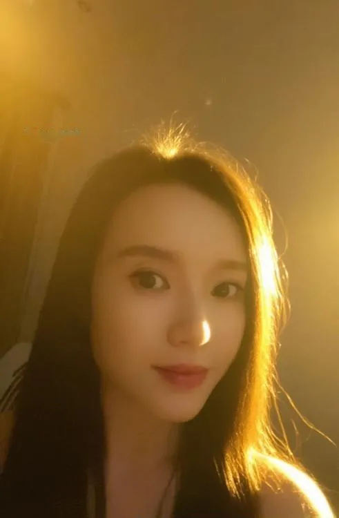 小喷泉骚姑娘