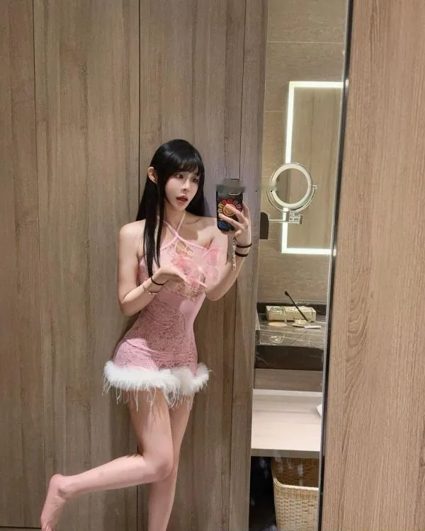 长腿细腰美女团团