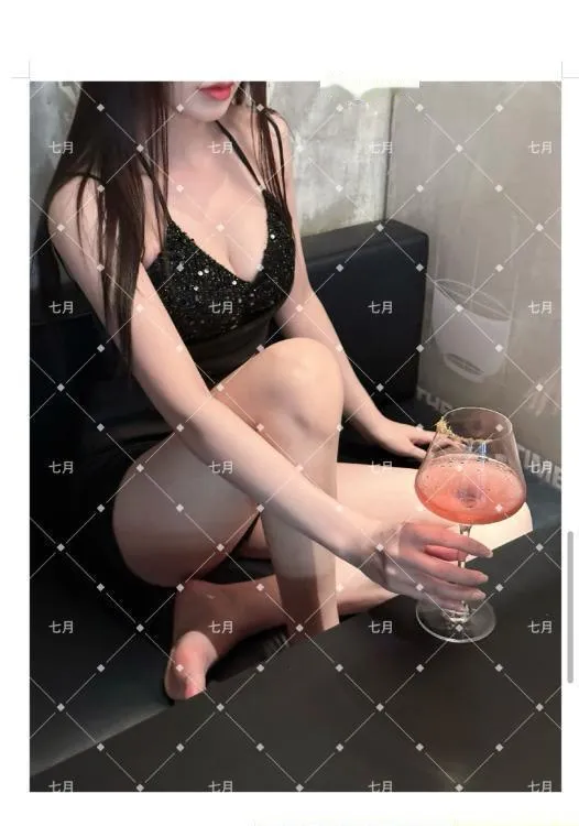 七月小姐姐