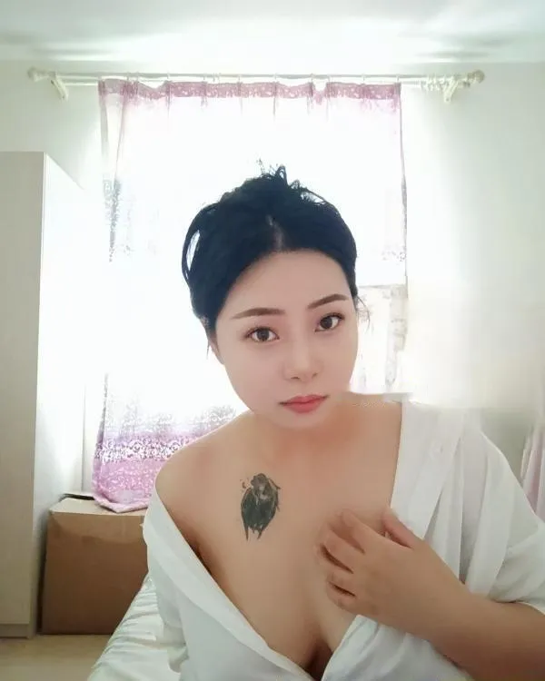 服务系大胸芊儿