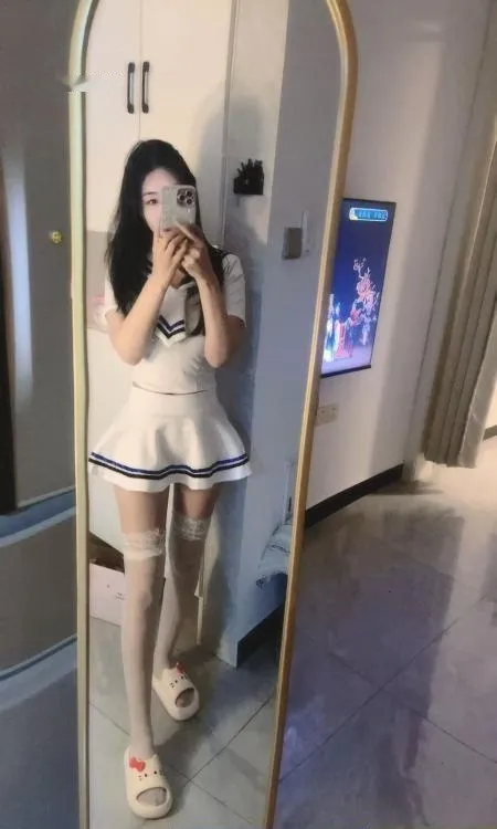 苗条细腰淑女晚晚