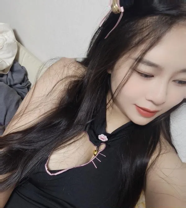 上城肤白美妹