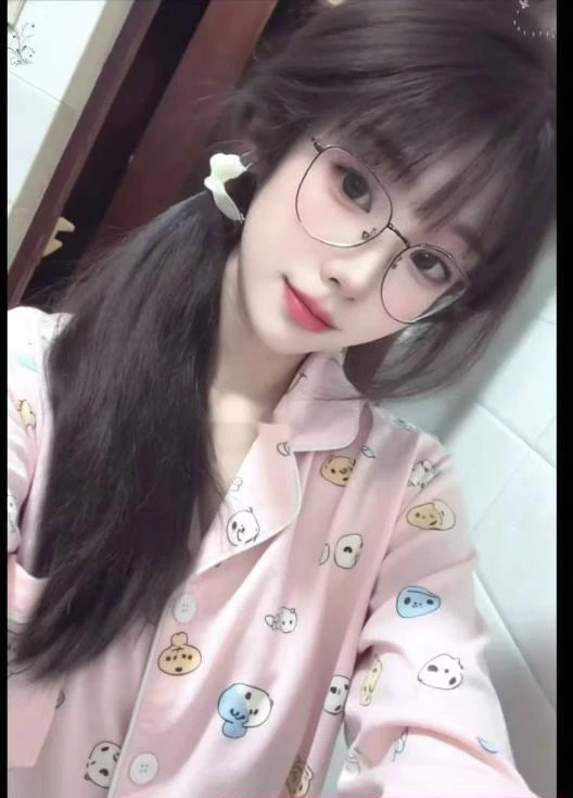 年轻性价比嫩妹
