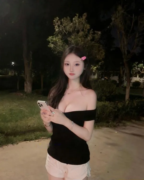 超嫩C罩杯新人妹妹