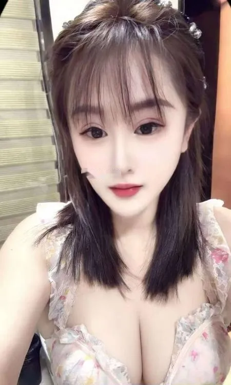 糖糖3米大胸韵味十足