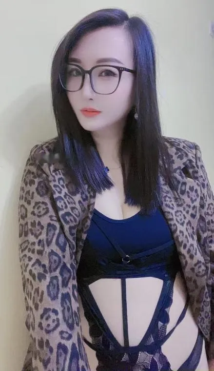 瑶海锁喉少妇