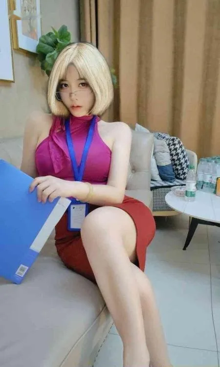 丰满大胸风骚妹子