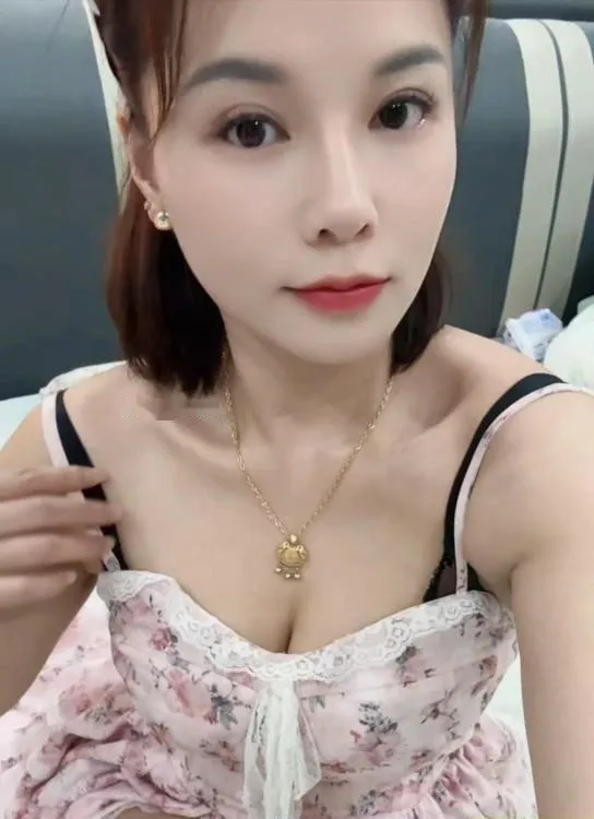 滨江性感丰满大嫂