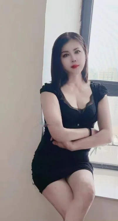 身材超棒的少妇