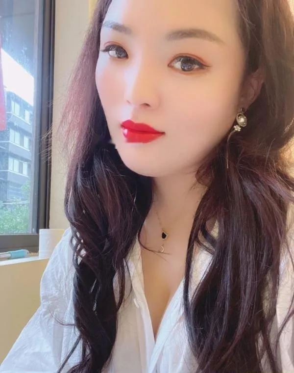 性感丰满大胸凤姐