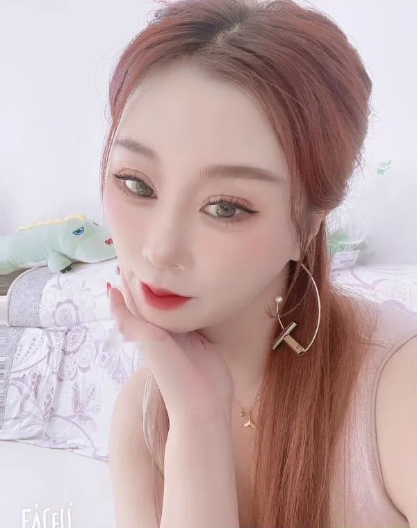 滨海晚安美少妇