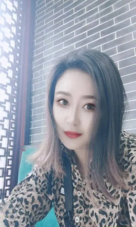 微胖丰满大奶少妇