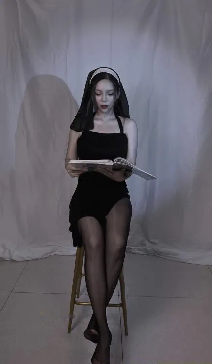 南城黑丝骚妇萱萱