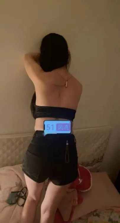 风骚的两姐妹