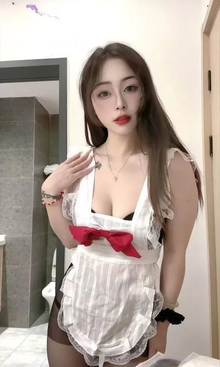 情趣制服大奶骚妹