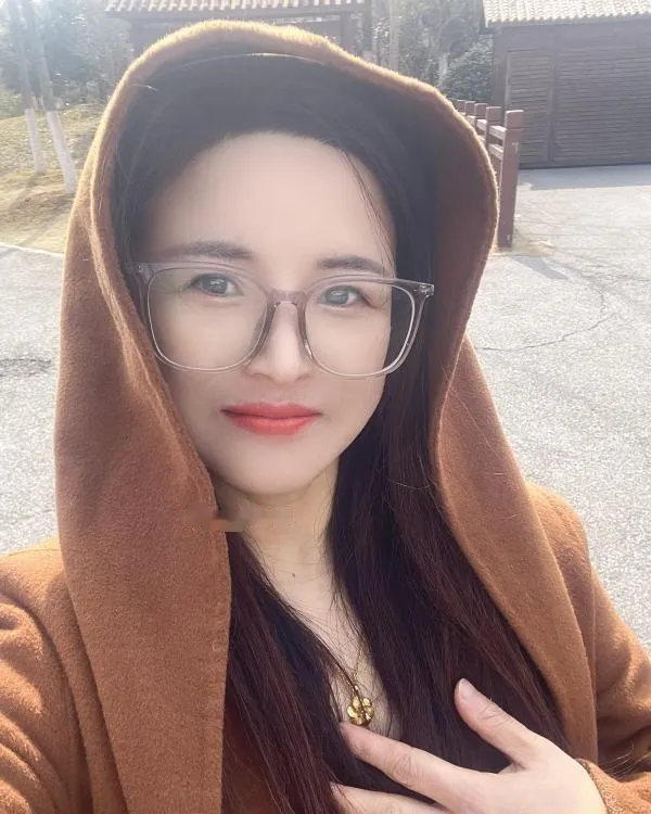钟楼服务系御姐