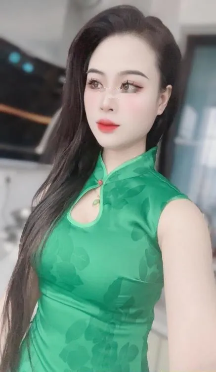 长沙大眼旗袍少妇