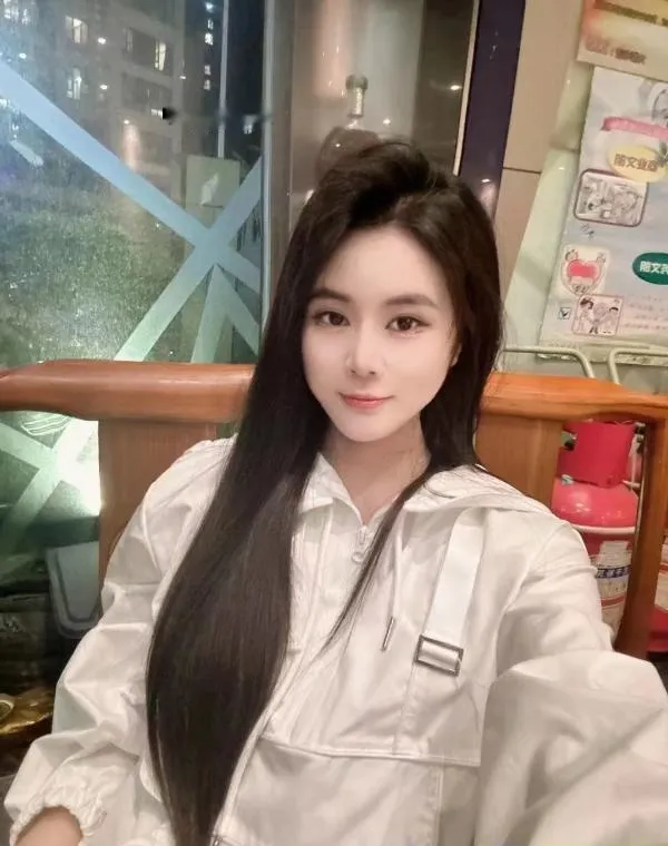 美腿小表妹吖吖