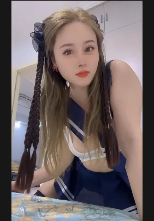 妩媚的莹莹