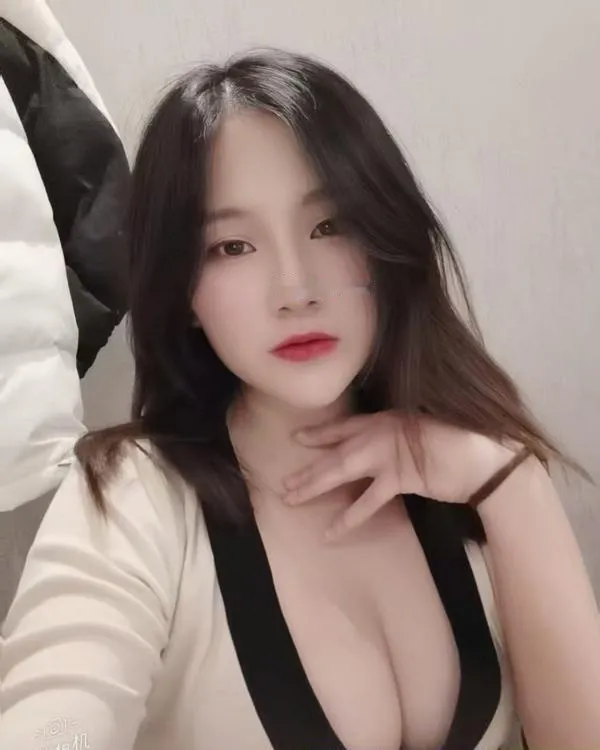 口爆小骚妹