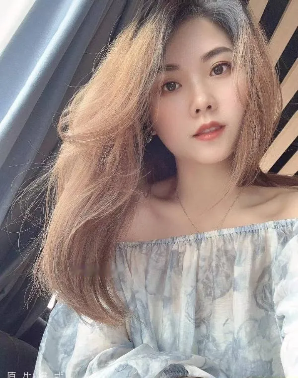 年轻少妇
