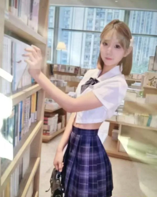 三点粉良家小妹妹
