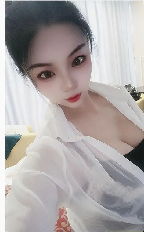 臀大奶大风骚少妇