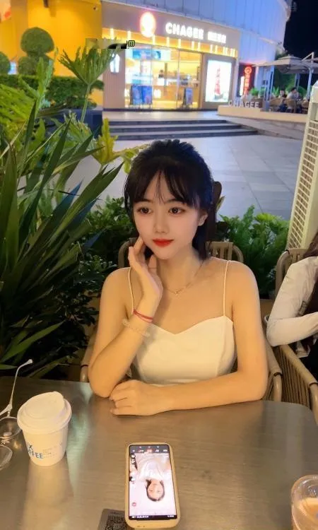 打卡清纯小小