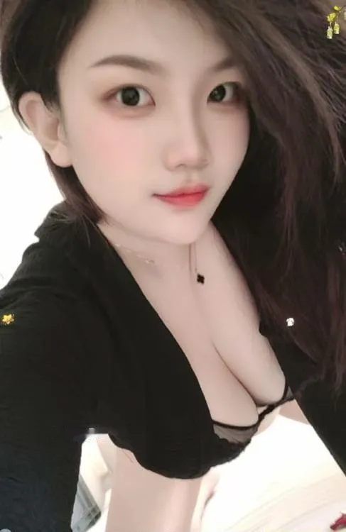 天河AV大胸妹